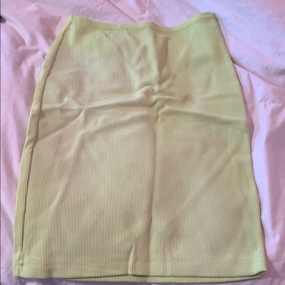 Neon yellow mini skirt - Picture 4 of 4